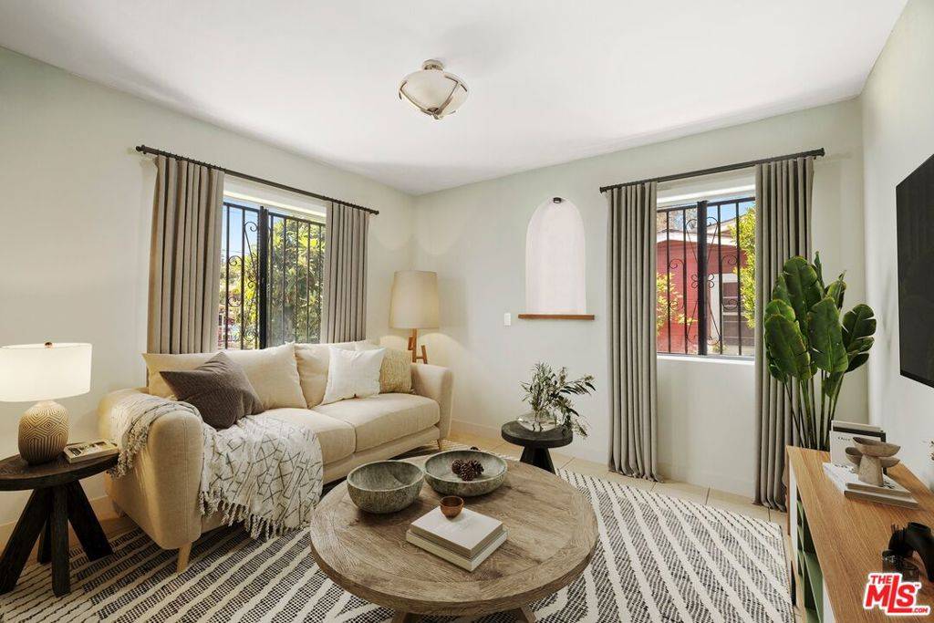 Los Angeles, CA 90042,231 S Avenue 58
