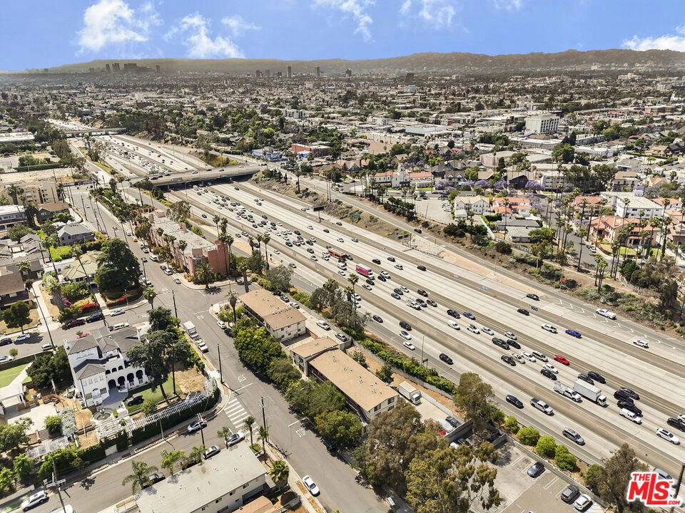 Los Angeles, CA 90018,1973 W 22nd ST