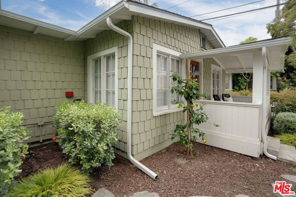 Santa Monica, CA 90405,2644 5th ST