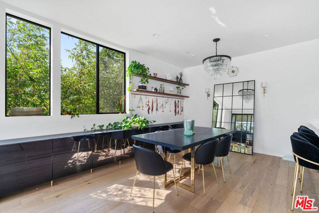 2903 W Steinbeck DR, Los Angeles, CA 90039