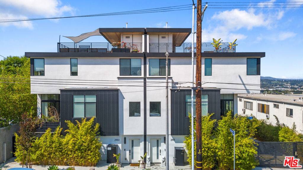 Los Angeles, CA 90039,2903 W Steinbeck DR