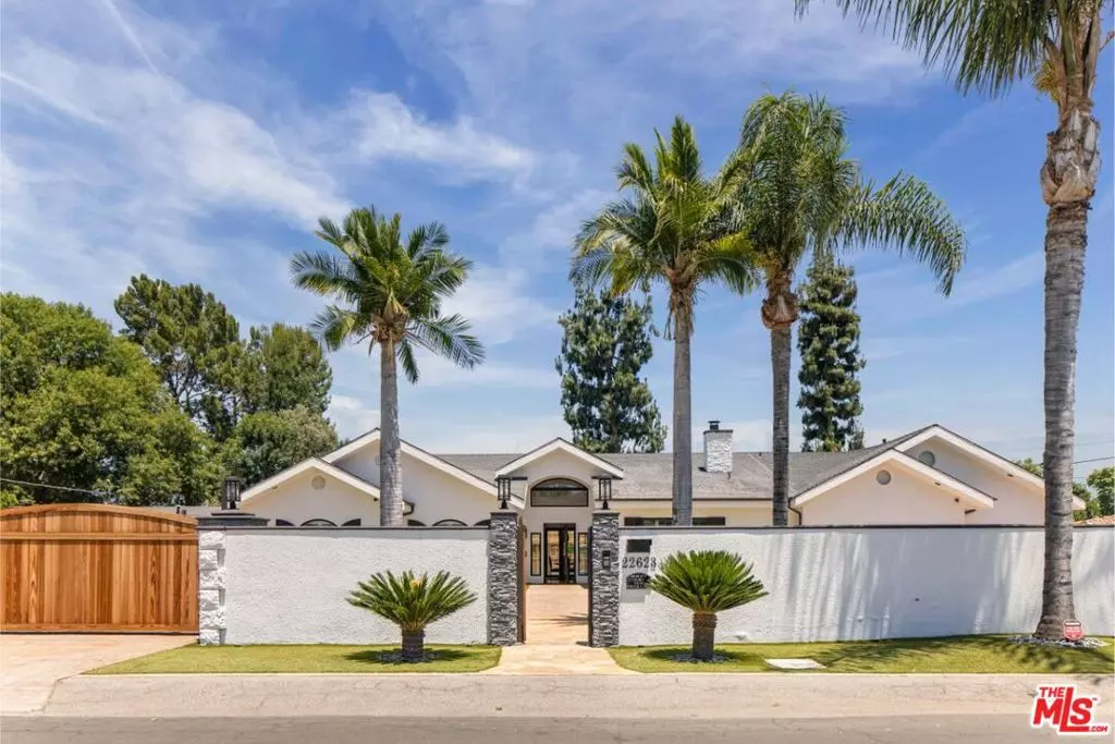 Woodland Hills, CA 91367,22623 Califa ST