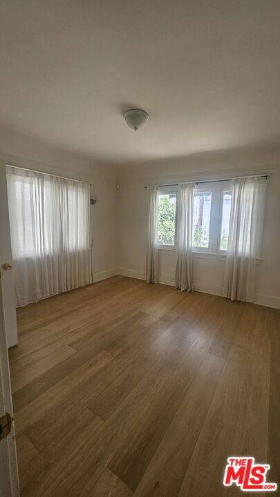 Los Angeles, CA 90029,1034 N Kenmore AVE