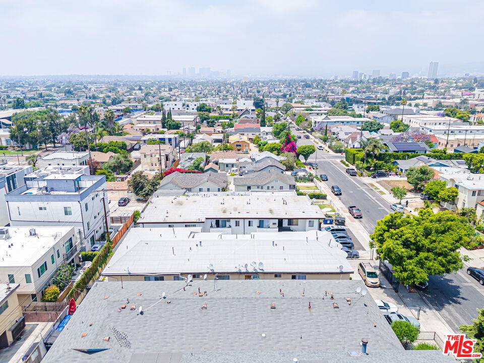 Los Angeles, CA 90019,4546 W 17th ST