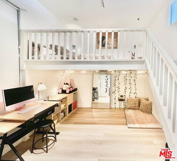 Marina Del Rey, CA 90292,13320 Beach AVE #303