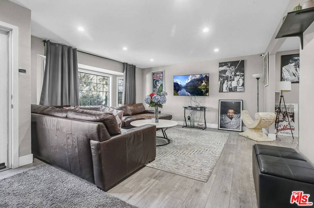 Granada Hills, CA 91344,15541 Harvest ST