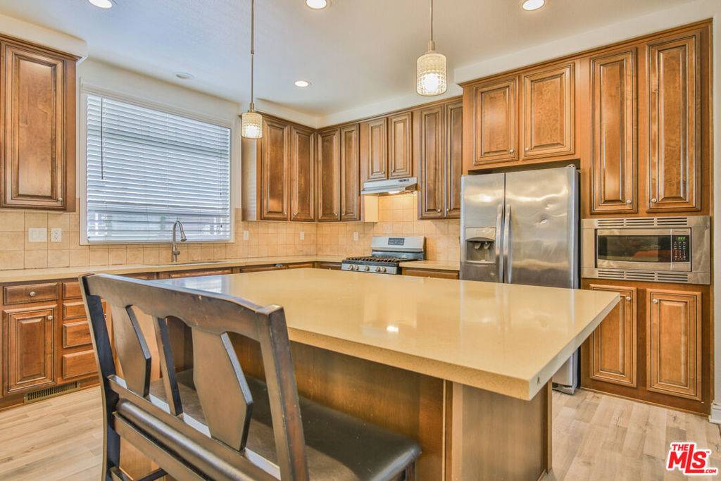 Long Beach, CA 90810,3595 Santa Fe AVE #115