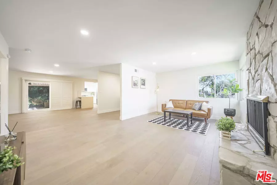 802 S Hollenbeck ST, West Covina, CA 91791