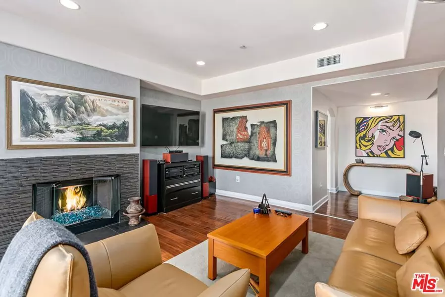 12026 Rhode Island AVE #1, Los Angeles, CA 90025