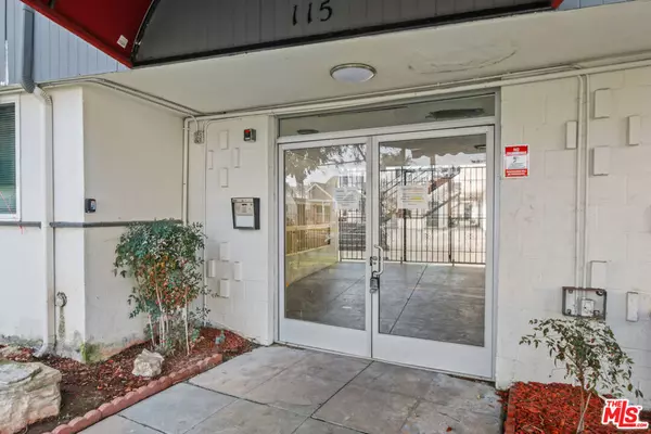 Inglewood, CA 90301,115 N Oak ST #29