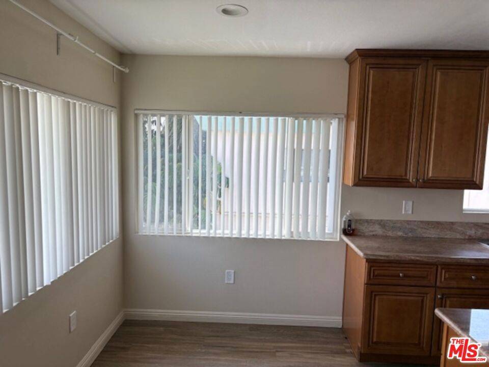 Los Angeles, CA 90043,6109 Brynhurst AVE