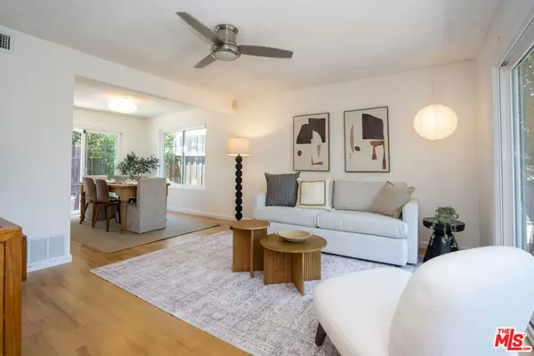 Los Angeles, CA 90065,353 Mavis DR
