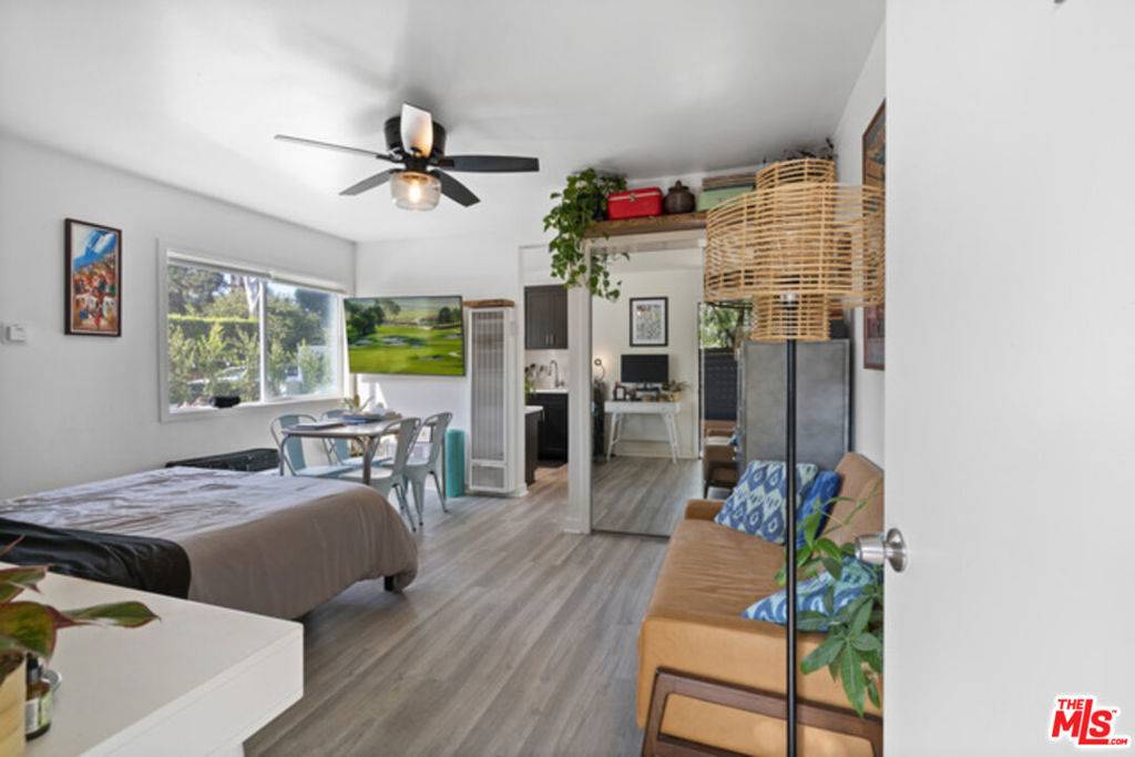 Venice, CA 90291,656 Indiana AVE
