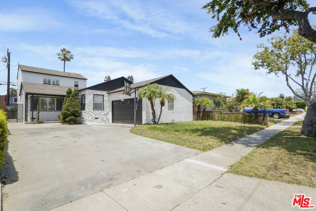 Hawthorne, CA 90250,11703 Atkinson AVE