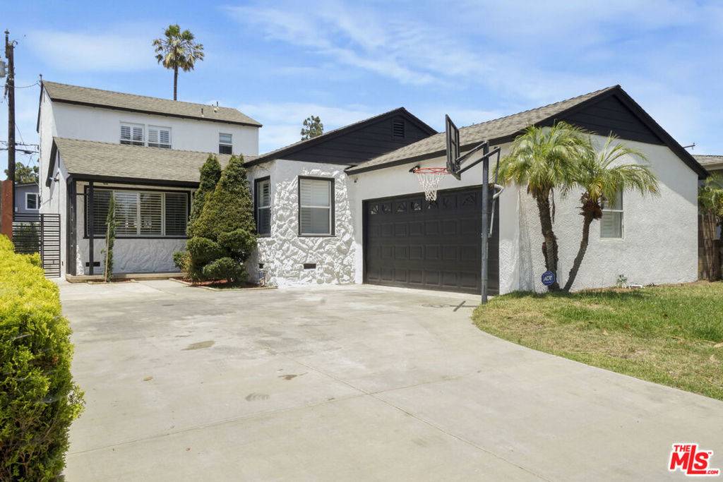 Hawthorne, CA 90250,11703 Atkinson AVE