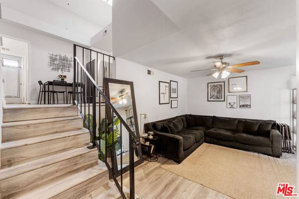 586 Rosewood AVE, Camarillo, CA 93010