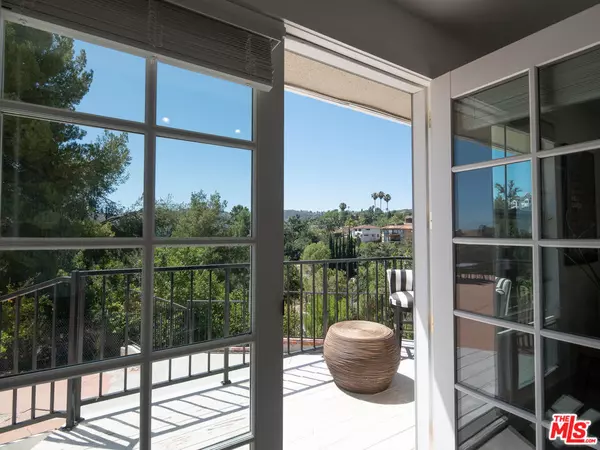 5026 Medina RD, Woodland Hills, CA 91364