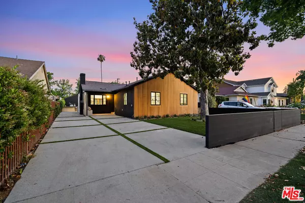 14742 Weddington ST, Sherman Oaks, CA 91403