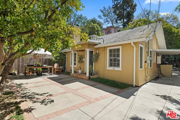 2516 Glen Green ST, Los Angeles, CA 90068