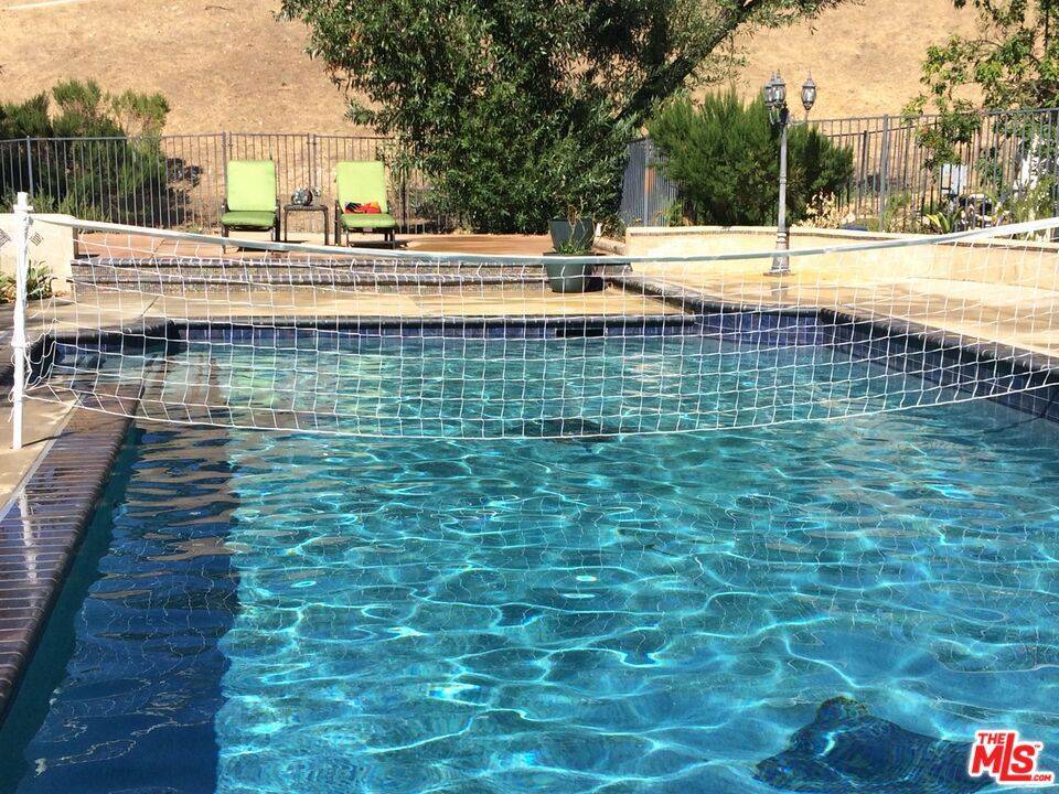 Agoura Hills, CA 91301,30550 Mulholland HWY