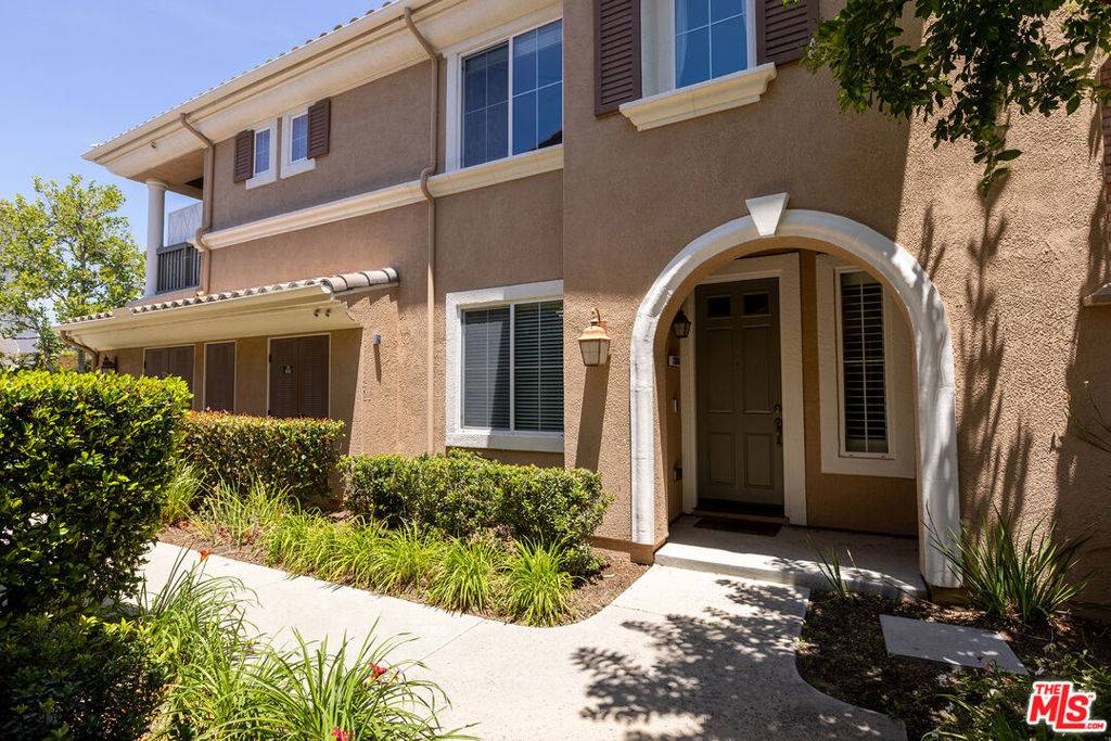 23868 Toscana DR, Valencia, CA 91354