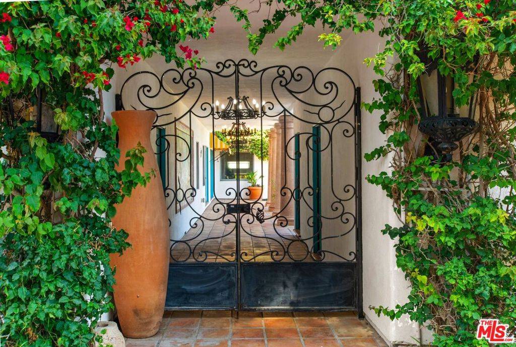 Malibu, CA 90265,3960 Decker Edison RD #R