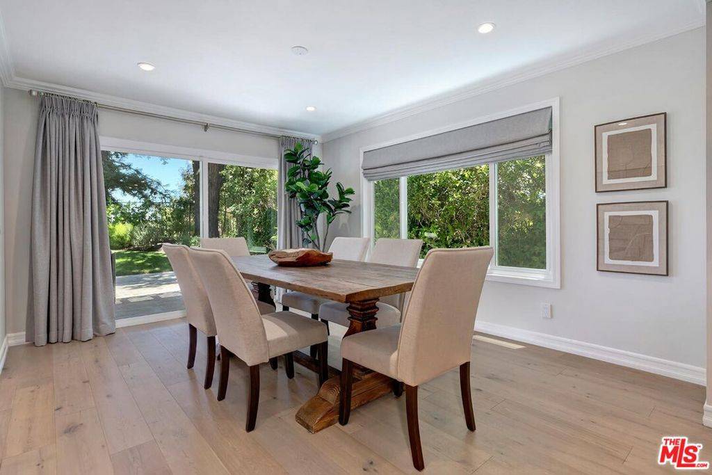Los Angeles, CA 90077,2968 Nicada DR