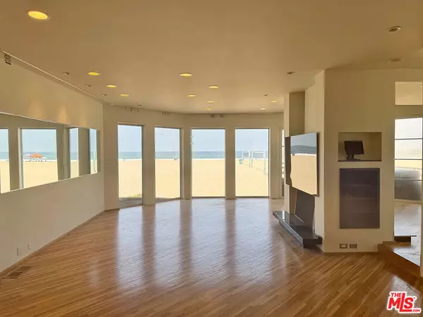 Marina Del Rey, CA 90292,3505 Ocean Front WALK