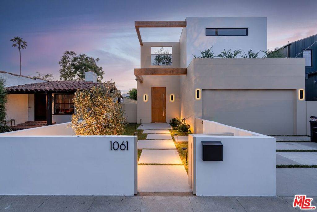 Venice, CA 90291,1061 Amoroso PL