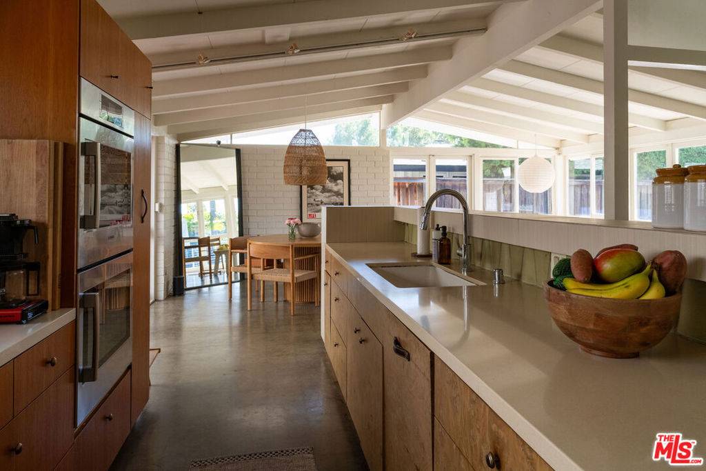 Long Beach, CA 90808,3126 Karen AVE