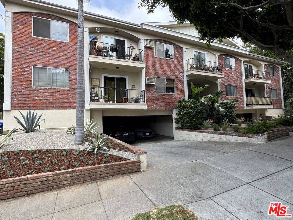 2803 Arizona AVE #8, Santa Monica, CA 90404