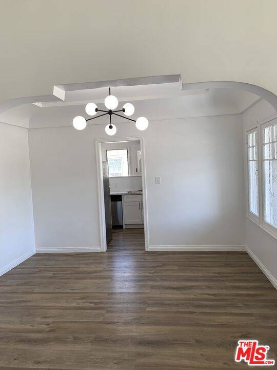 Los Angeles, CA 90047,1937 W 80th ST