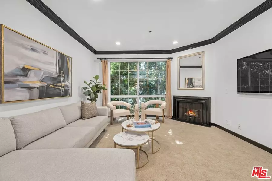 585 N Rossmore AVE #409, Los Angeles, CA 90004