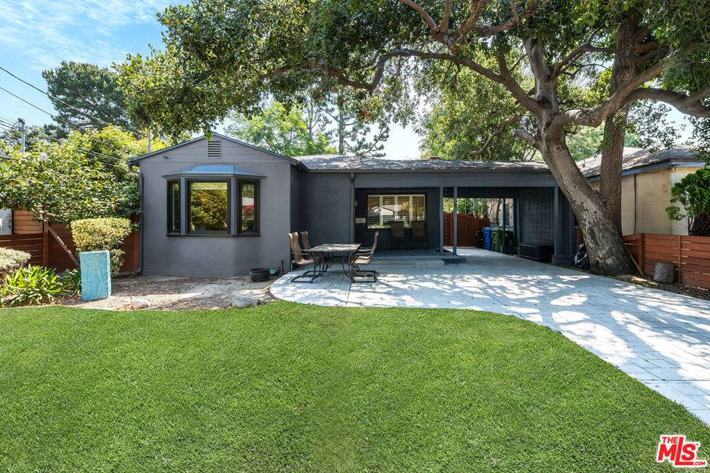 5310 Irvine AVE, North Hollywood, CA 91601