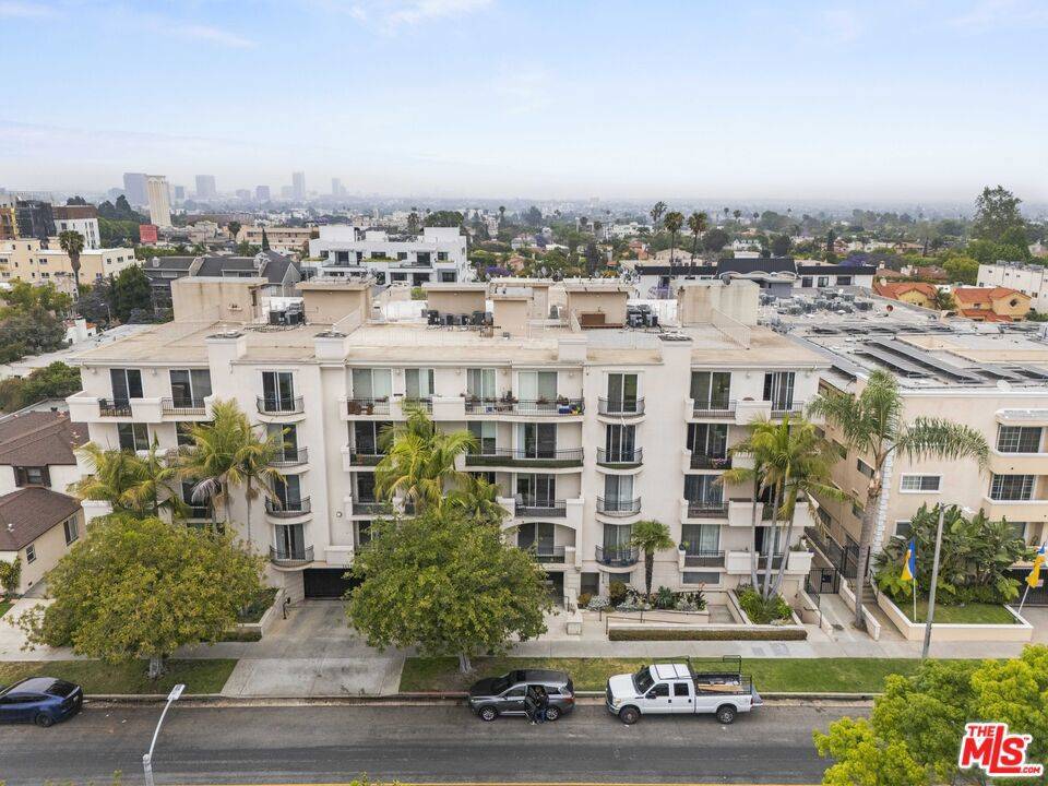 Los Angeles, CA 90035,1450 S Beverly DR #105