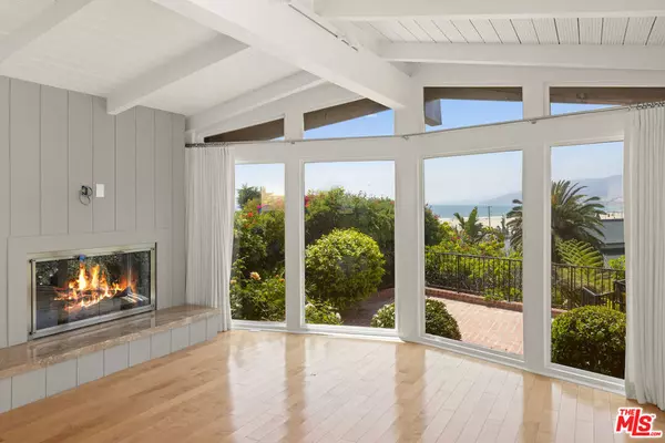 Santa Monica, CA 90402,117 Ocean WAY