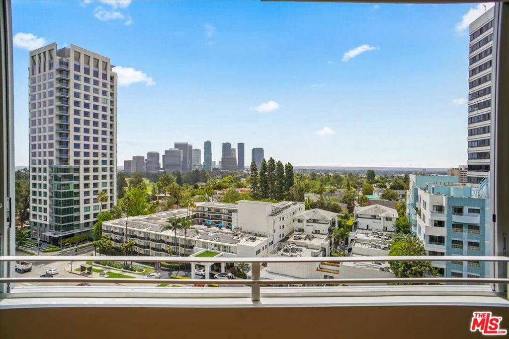 Los Angeles, CA 90024,865 Comstock AVE #8C