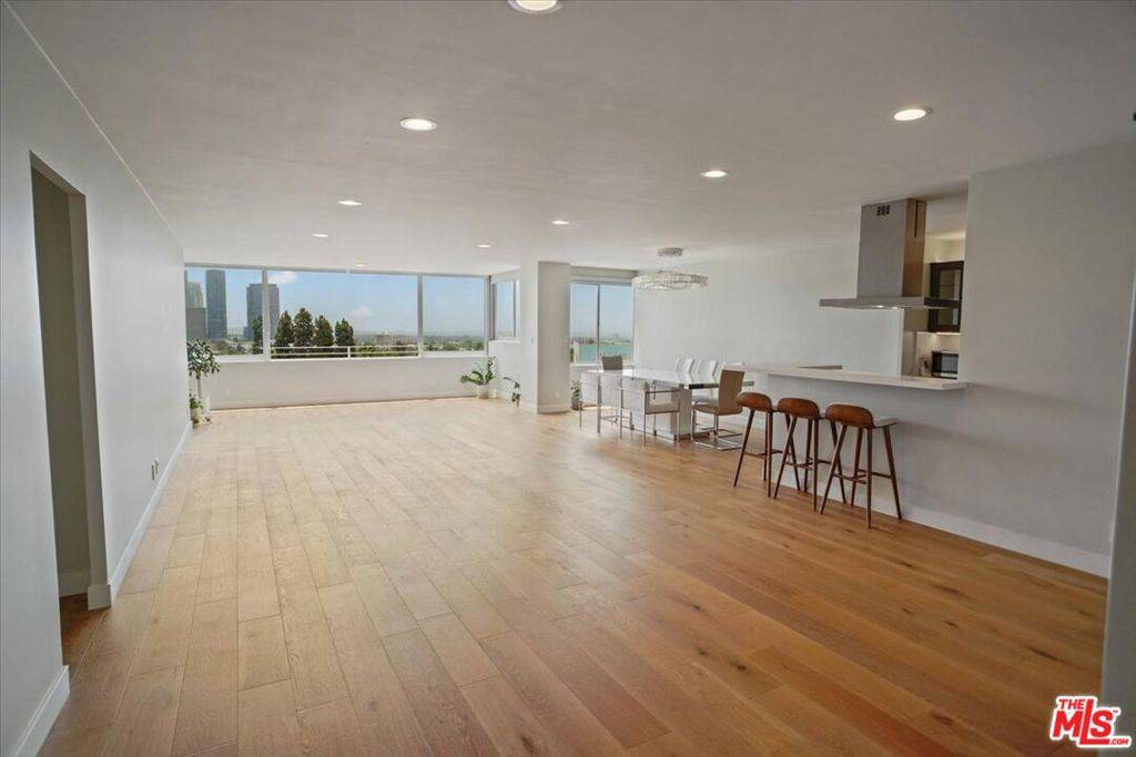 Los Angeles, CA 90024,865 Comstock AVE #8C