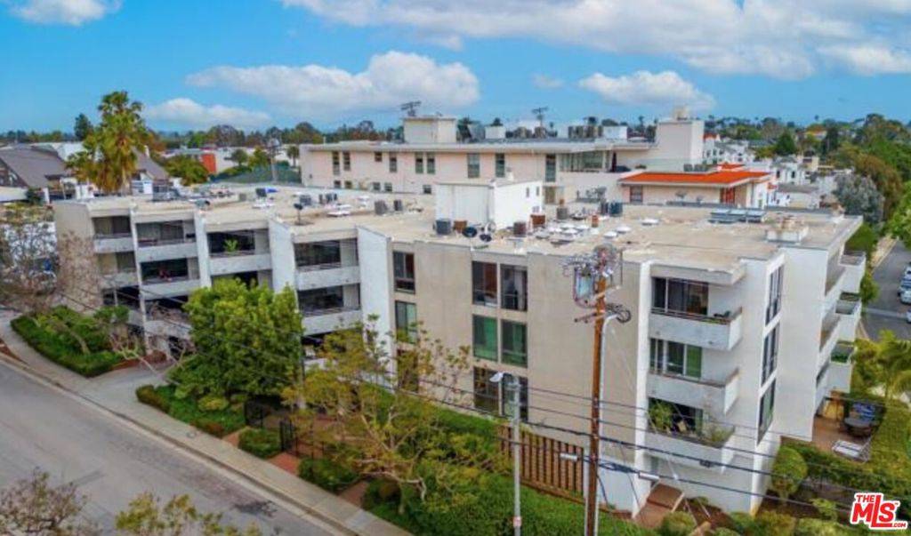 Pacific Palisades, CA 90272,15480 Antioch ST #102