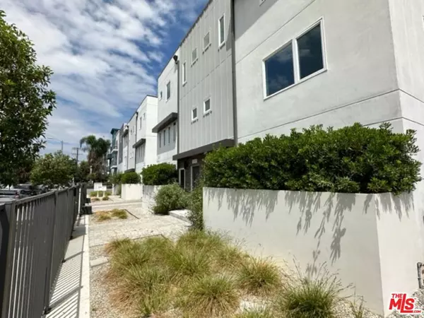 North Hollywood, CA 91601,5226 Satsuma AVE #1/2