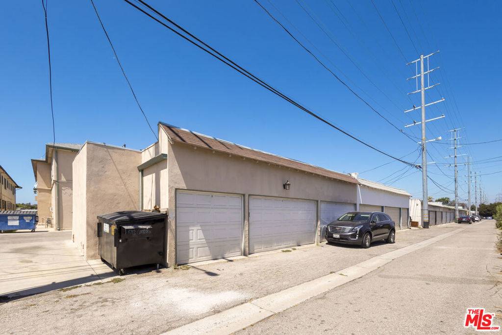 Los Angeles, CA 90016,3650 Carmona AVE