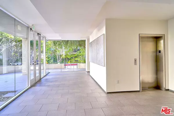West Hollywood, CA 90069,9005 Cynthia ST #412
