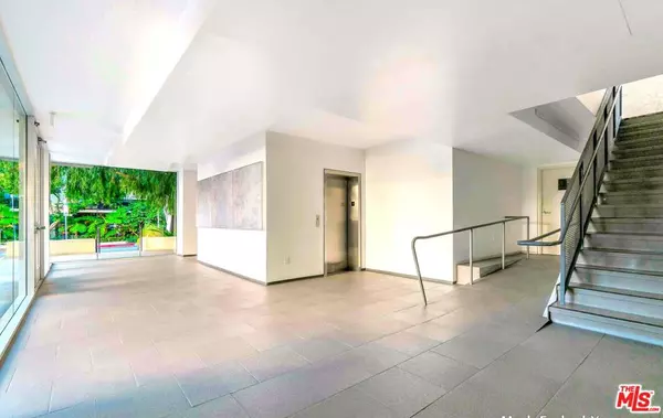 West Hollywood, CA 90069,9005 Cynthia ST #412