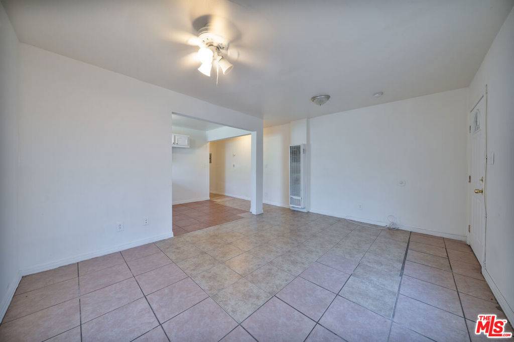 Los Angeles, CA 90044,642 W 109th PL