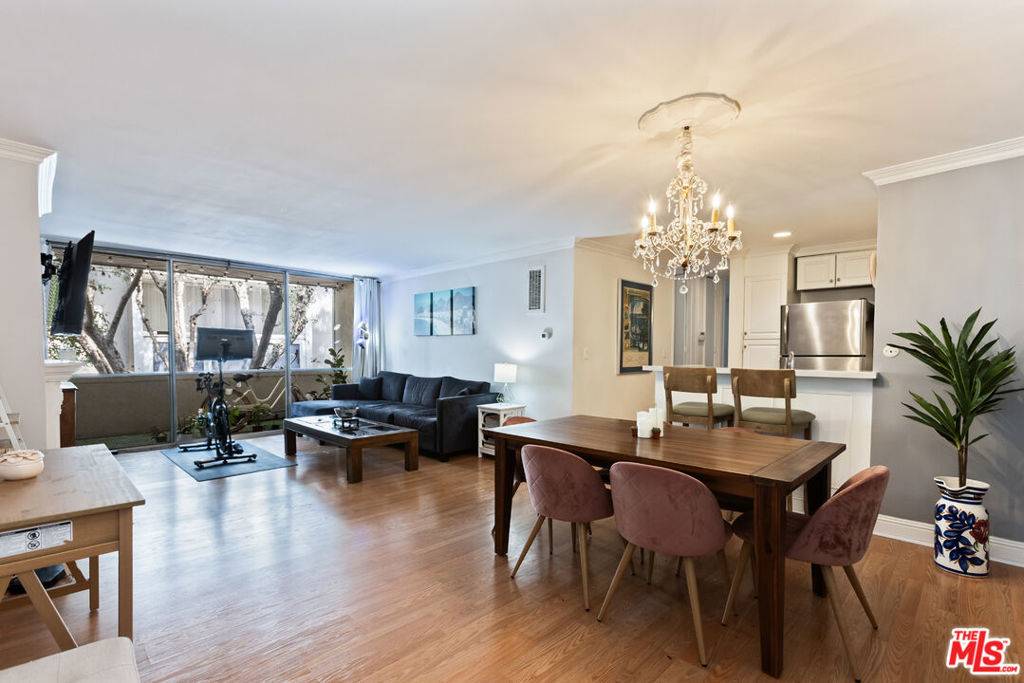 Culver City, CA 90230,6375 Green Valley CIR #212
