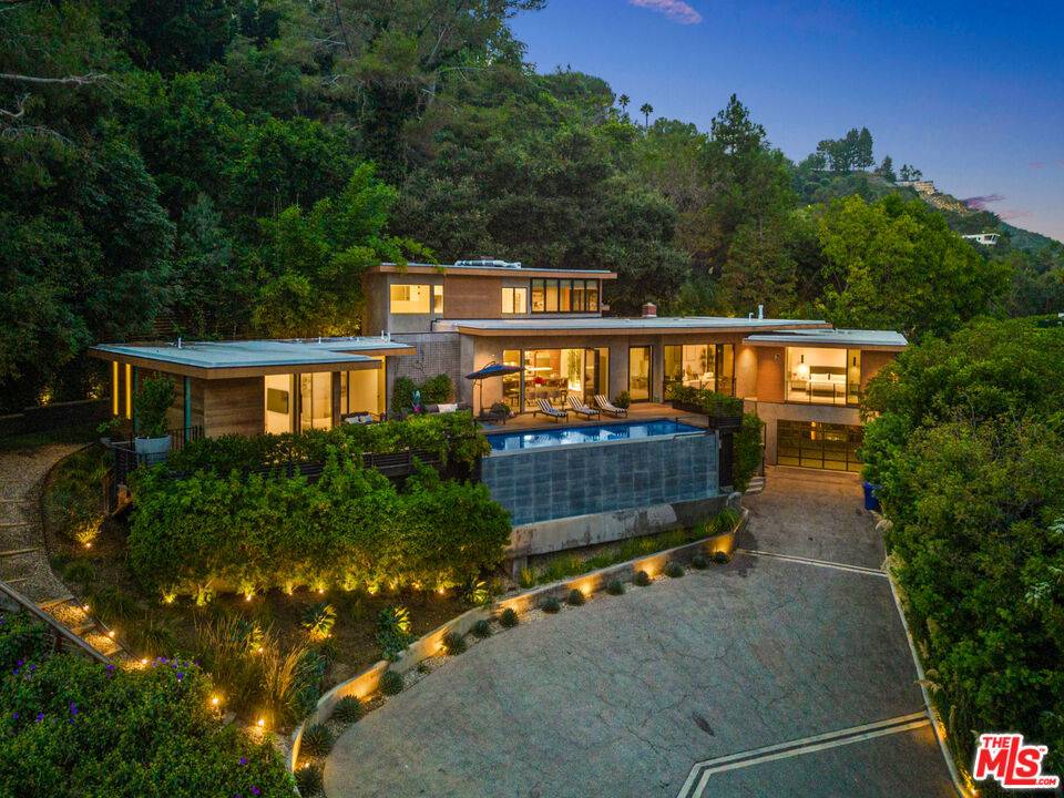 727 N Beverly Glen BLVD, Los Angeles, CA 90077