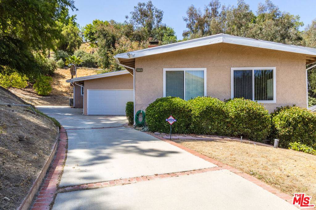 Woodland Hills, CA 91364,22297 Buena Ventura ST
