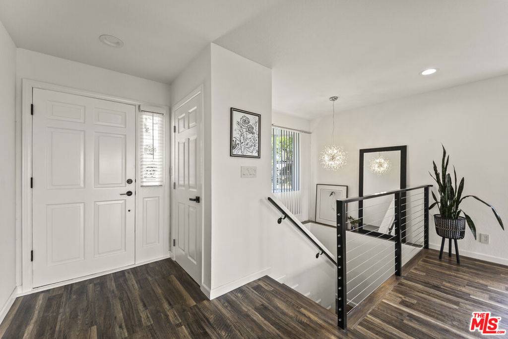 Studio City, CA 91604,11621 Sunshine TER