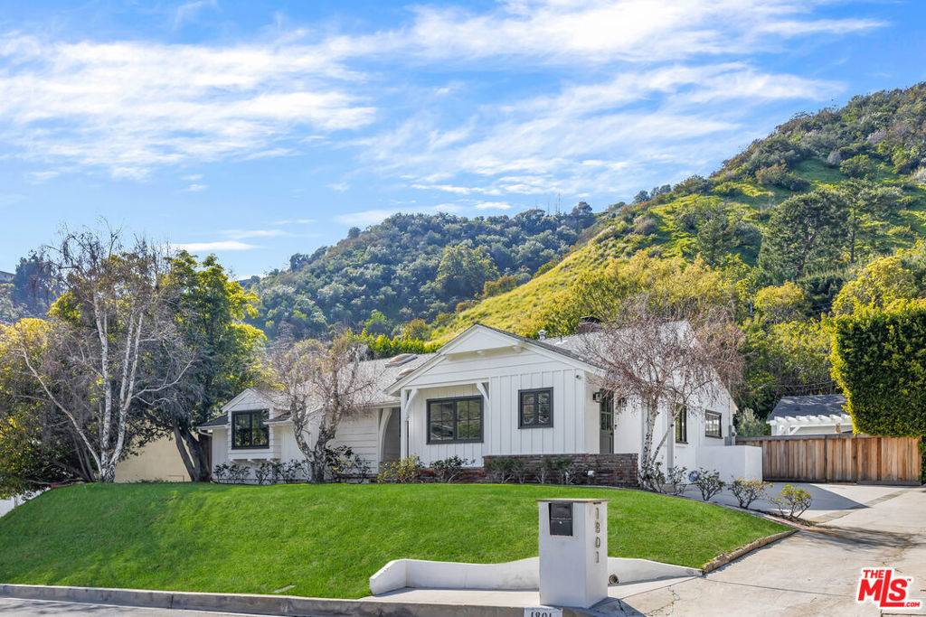 Beverly Hills, CA 90210,1801 San Ysidro DR