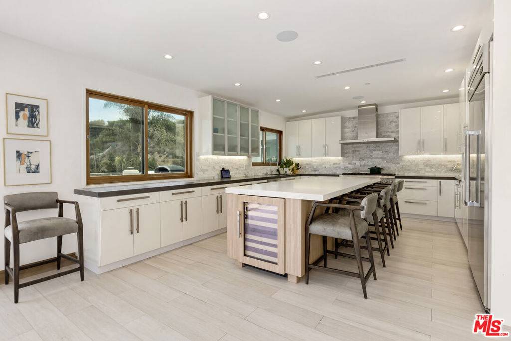Pacific Palisades, CA 90272,1332 El Hito CIR